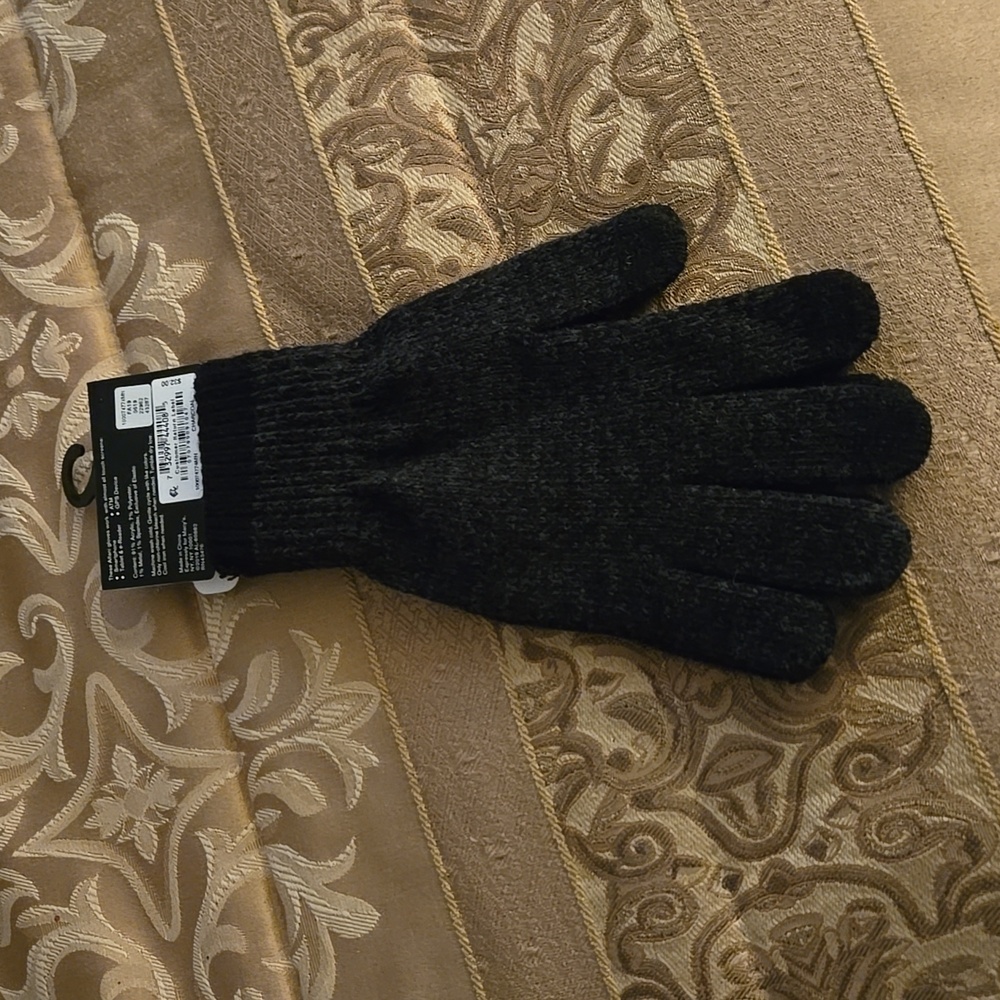 ALFANI TOUCH SCREEN GLOVES in CHARCOAL.